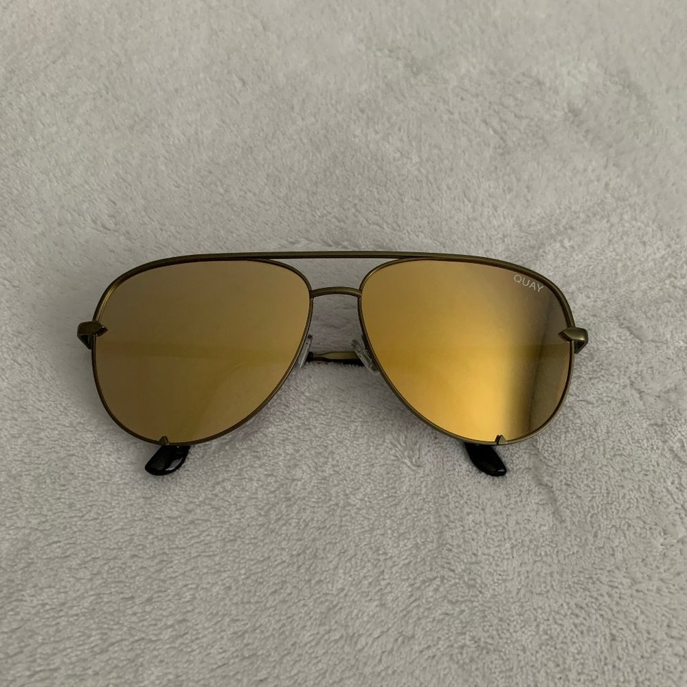 Quay x Desi High Key sunglasses (green/gold)